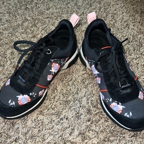 Ted Baker Floral Print Suede Shoe - Picture 7 of 8